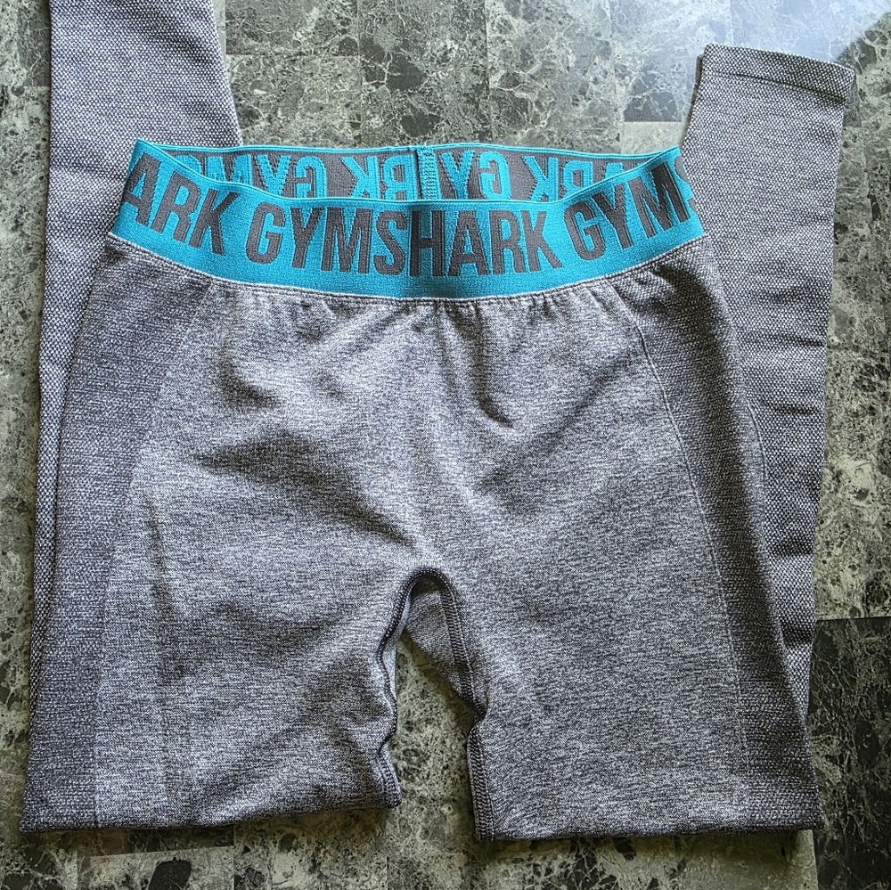 Gymshark Gray and Blue Leggings for Active Performance